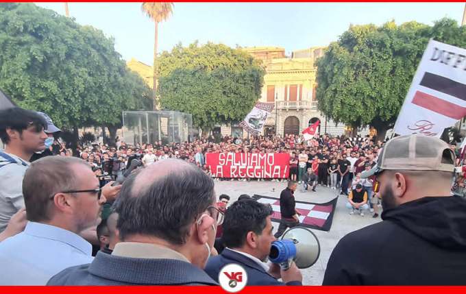 Una città in trincea per salvare la Reggina